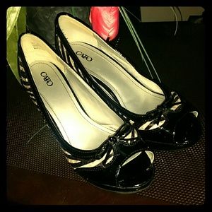 Zebra print pump size 9w